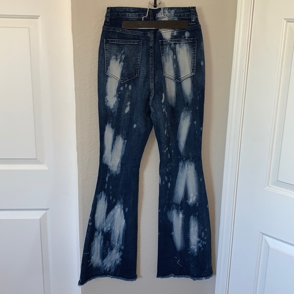 High Waist Bleach-Look Jeans - Picture 2 of 5